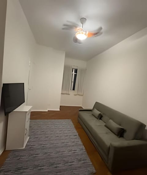 Communal lounge/ TV room, Living room, Seating area, Bedroom