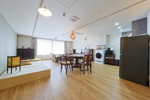 Living room, Dining area