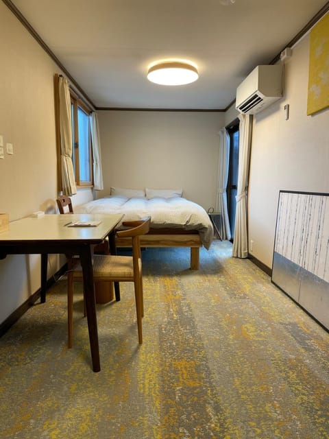 Bed, Photo of the whole room, Bedroom, air conditioner