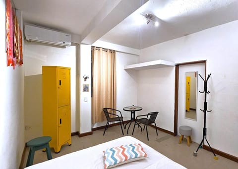 Bed, Kitchen or kitchenette, Living room, Photo of the whole room, Seating area, Dining area, Bedroom, internet, internet, wardrobe, air conditioner, air conditioner