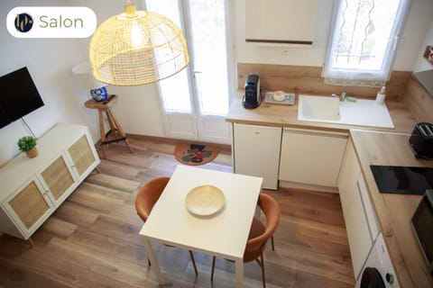 Living room, stove, kitchen