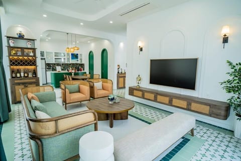Communal lounge/ TV room, TV and multimedia, Living room, Seating area