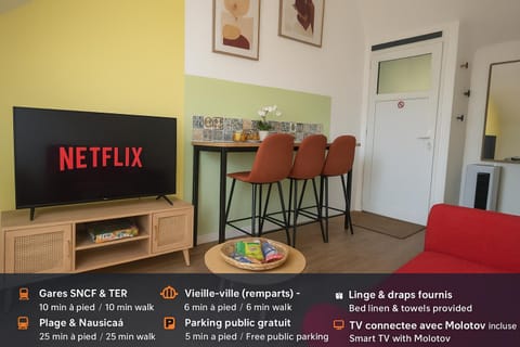 Living room, Dining area