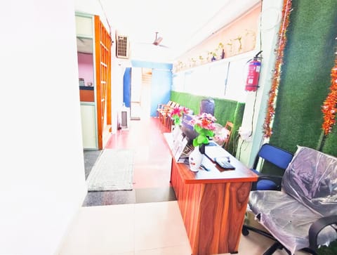 Lobby or reception, Seating area