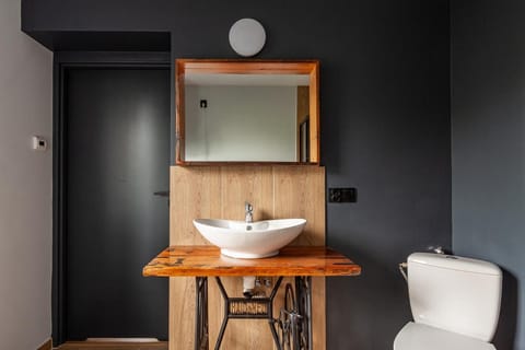 Toilet, Bathroom