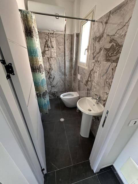 TRIUMPH rooms and apartment Bed and Breakfast in Vlorë