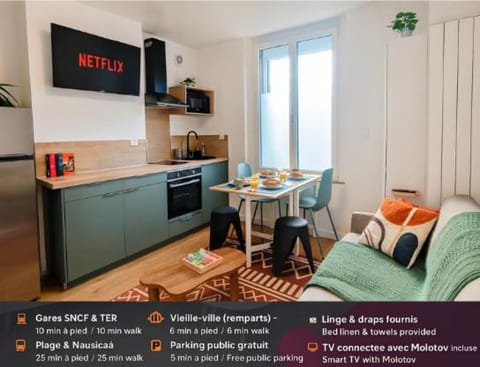 TV and multimedia, Kitchen or kitchenette, Living room, microwave, oven, stove