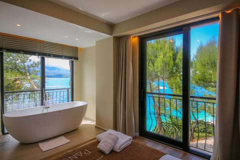 Bedroom, Sea view, Bath