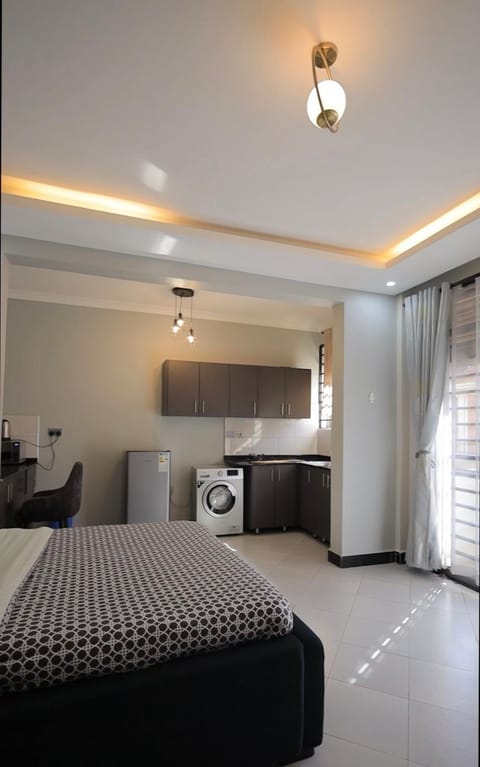 Bed, Kitchen or kitchenette, Bedroom, stove