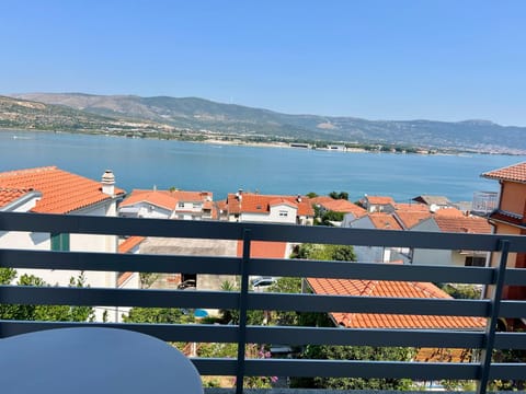 View (from property/room), Balcony/Terrace, Sea view