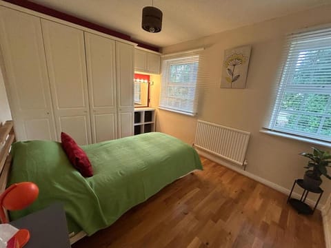 Central Reading 3-Bed House & Garden House in Reading