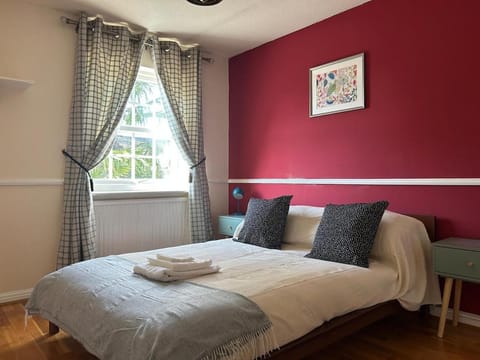 Central Reading 3-Bed House & Garden House in Reading