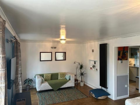 Central Reading 3-Bed House & Garden House in Reading