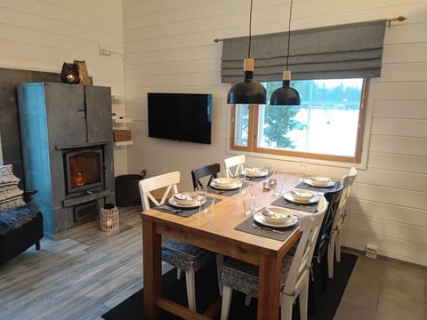 Communal lounge/ TV room, Kitchen or kitchenette