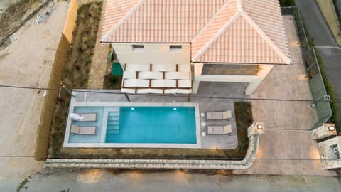 Garden, Swimming pool