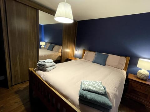 Bed, Bedroom, wardrobe