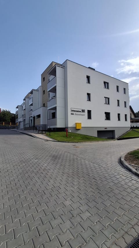 Property building, Area and facilities, Parking