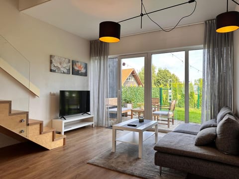 Living room, Garden view