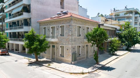 Nest in the City Apartment Home to Home MGMT Apartment in Volos