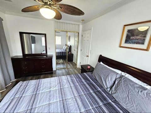 Waterfront hideaway on the canal House in South Daytona