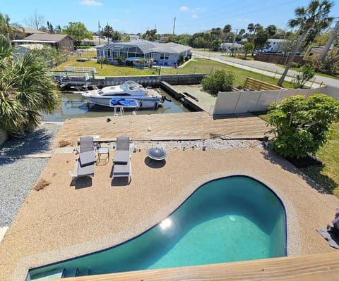 Balcony/Terrace, Swimming pool