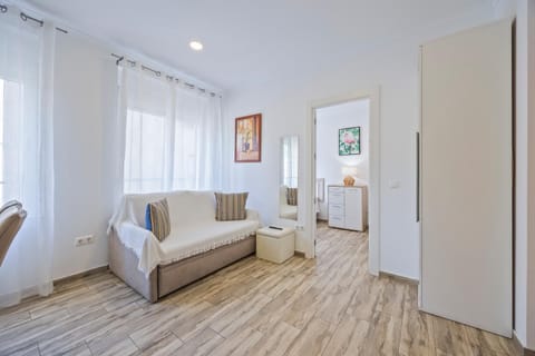 Living room, Lounge or bar