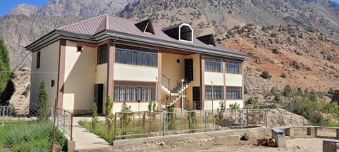 Property building, Summer, Mountain view