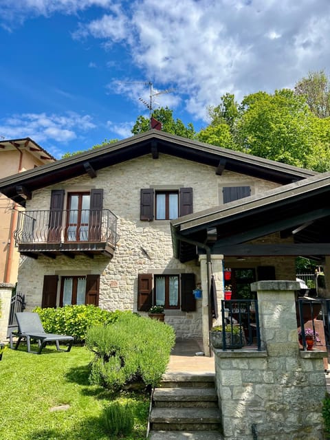 Property building, Patio, Garden, Garden view