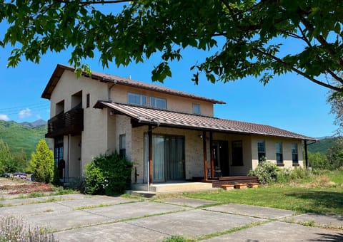 Property building, Day, Garden