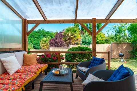 Patio, Garden view