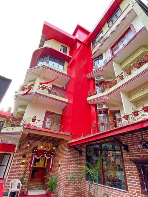 Property building, Day, View (from property/room), Balcony/Terrace