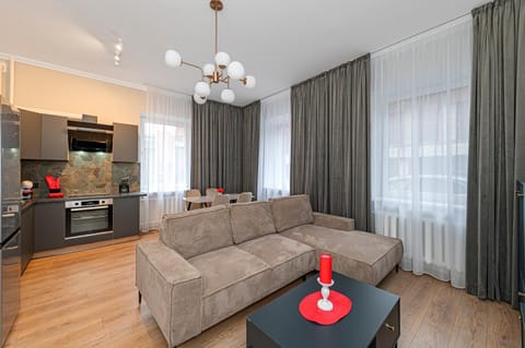 Kitchen or kitchenette, Living room, Seating area, Dining area, oven, pet friendly, stove