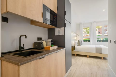 Bed, Kitchen or kitchenette, Photo of the whole room, Bedroom