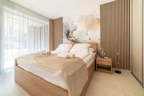 Bed, Photo of the whole room, Bedroom, towels