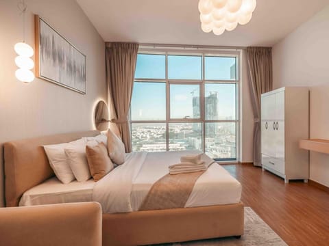 Photo of the whole room, Seating area, Bedroom