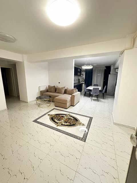 Urban Luxe Apartment Apartment in Craiova