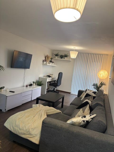 Charming apartment near NEC and Birmingham Airport Apartment in Solihull