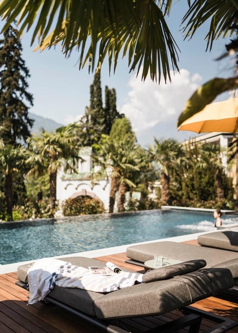 Spring, Day, Summer, Garden, Garden view, Pool view, Swimming pool, sunbed