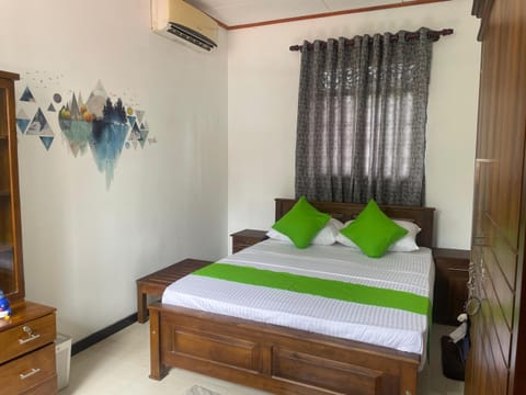 Bedroom, air conditioner