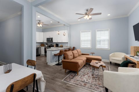 Living room, air conditioner, air conditioner