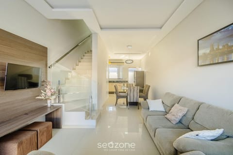 TV and multimedia, Living room, Dining area