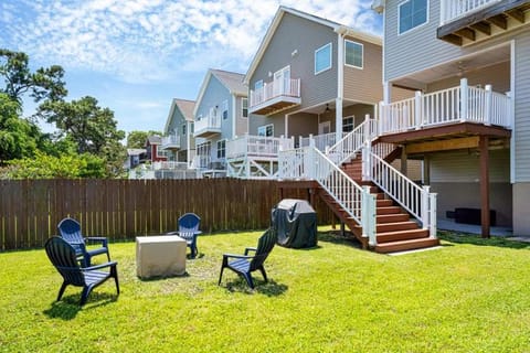 Sojourn Bay Haven Beach Home Steps to the Bay House in Norfolk