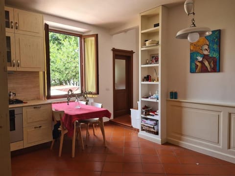 Charming Home by Ancient Walls Apartment in Prato