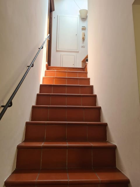 Charming Home by Ancient Walls Apartment in Prato