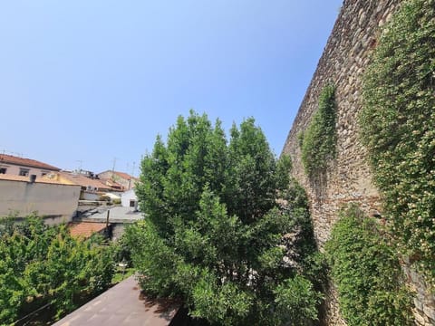 Charming Home by Ancient Walls Apartment in Prato