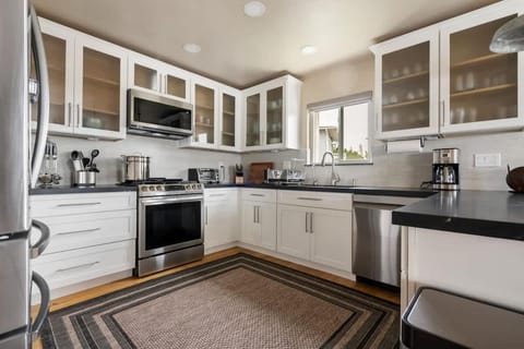 New Cozy Leucadia Beach House with parking House in Leucadia