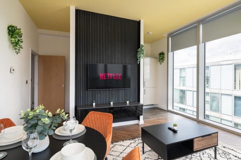 Living room, Seating area, Dining area