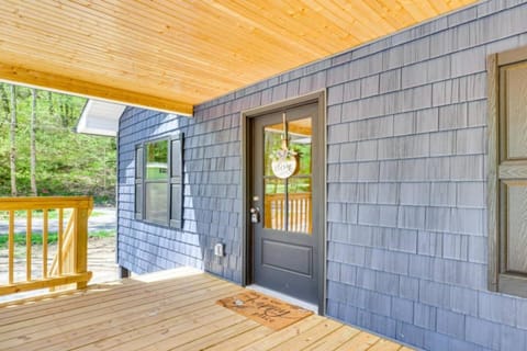 River Escape River Front Cabin Cabin in Tennessee