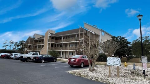 LR Little River lovely 1 bedroom condo with pool House in Little River