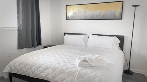 LR Little River lovely 1 bedroom condo with pool House in Little River